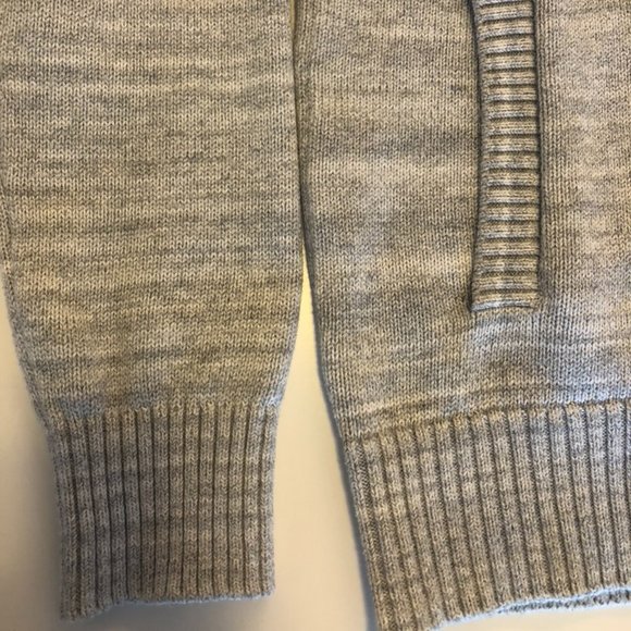 BANANA REPUBLIC HOODED SWEATER - Picture 3 of 10